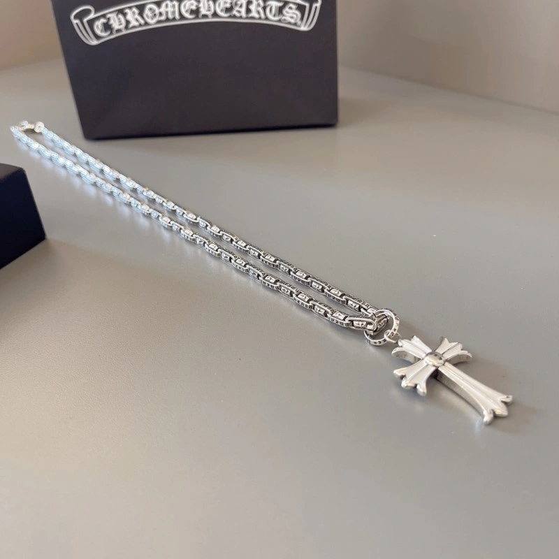 Compact Chrome Hearts Necklaces 237495