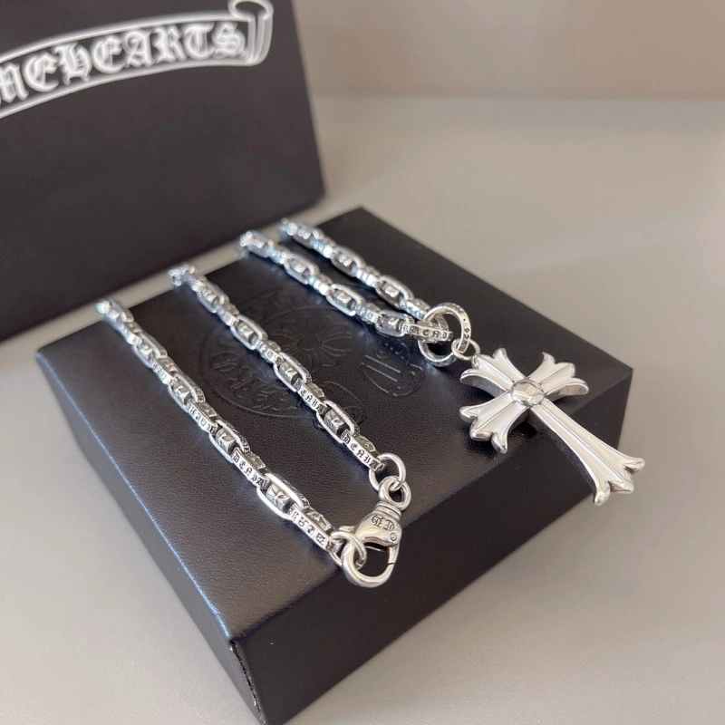 Compact Chrome Hearts Necklaces 237495