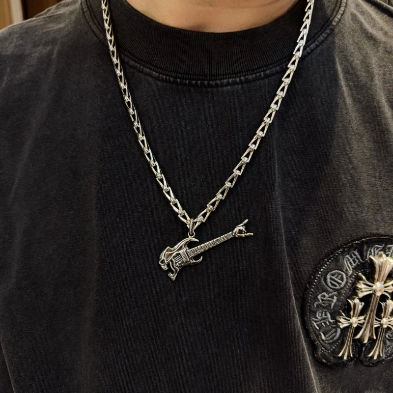 Fashionable Chrome Hearts Necklaces 237098