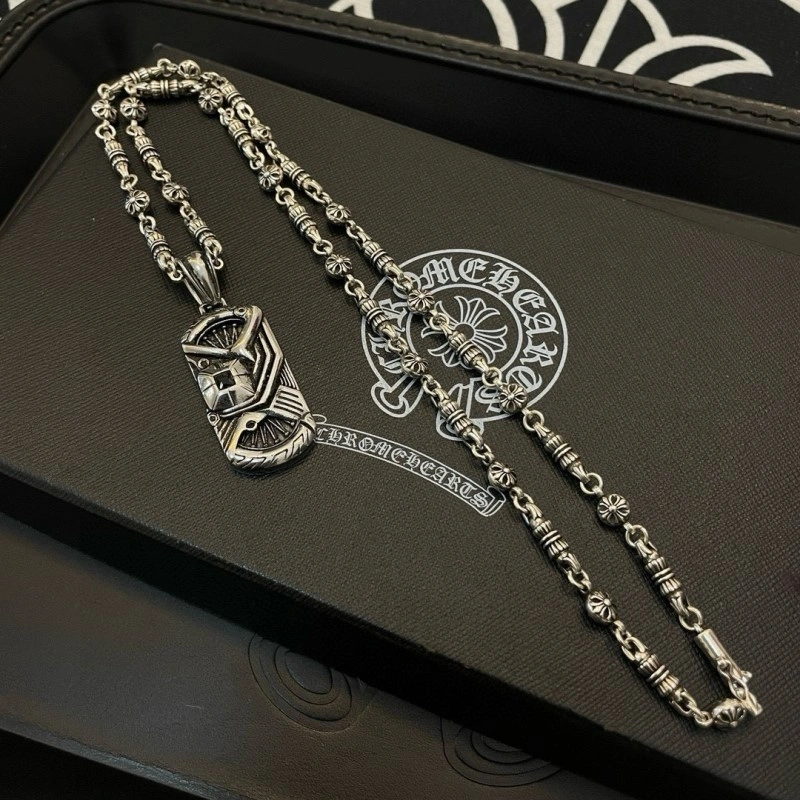 Sleek Chrome Hearts Necklaces 237043