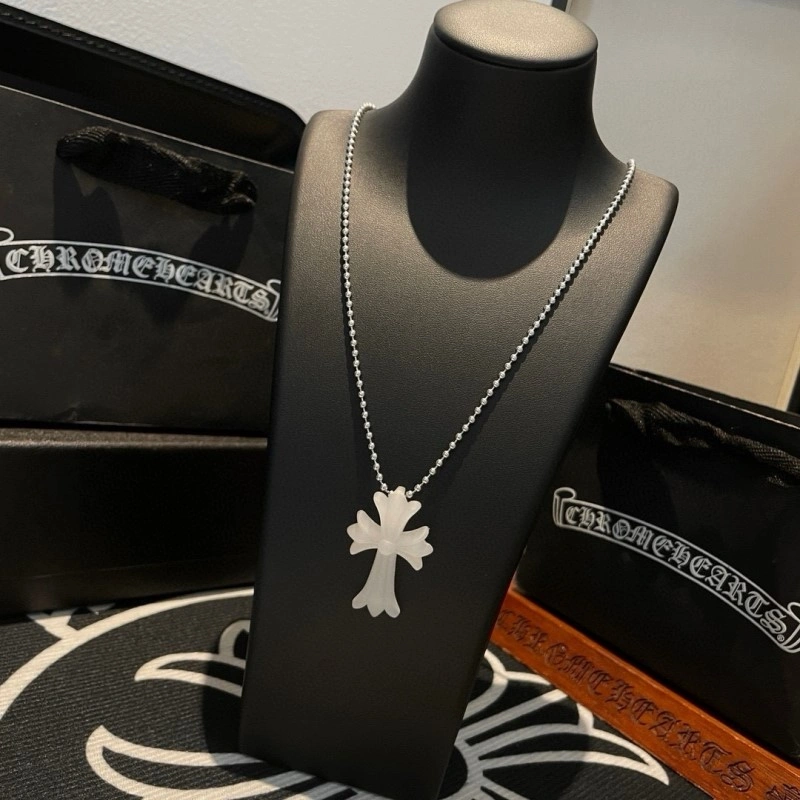 Lightweight Chrome Hearts Necklaces 236812