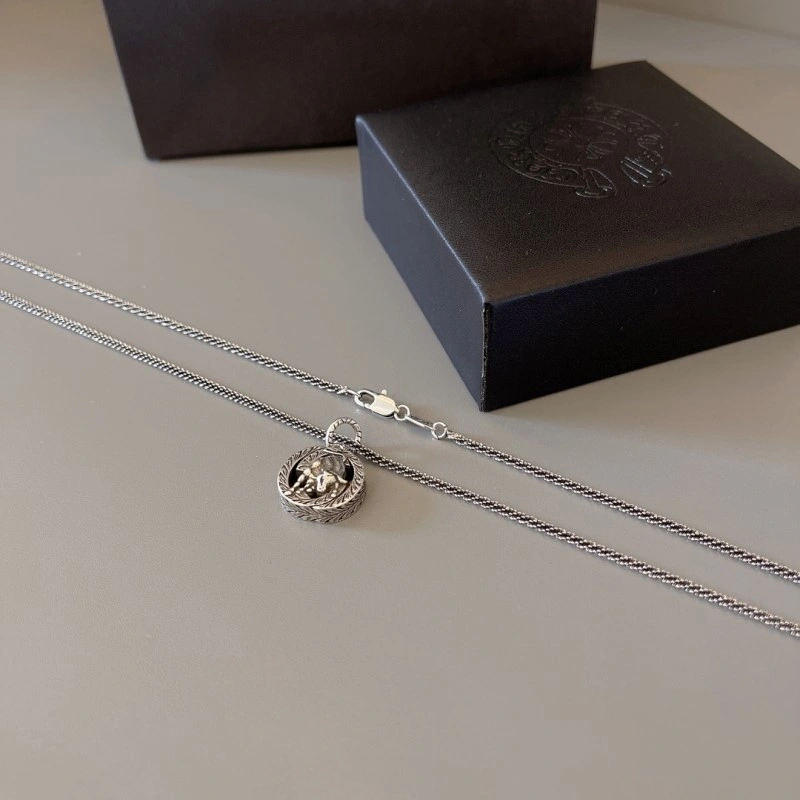 Sleek Chrome Hearts Necklaces 236785