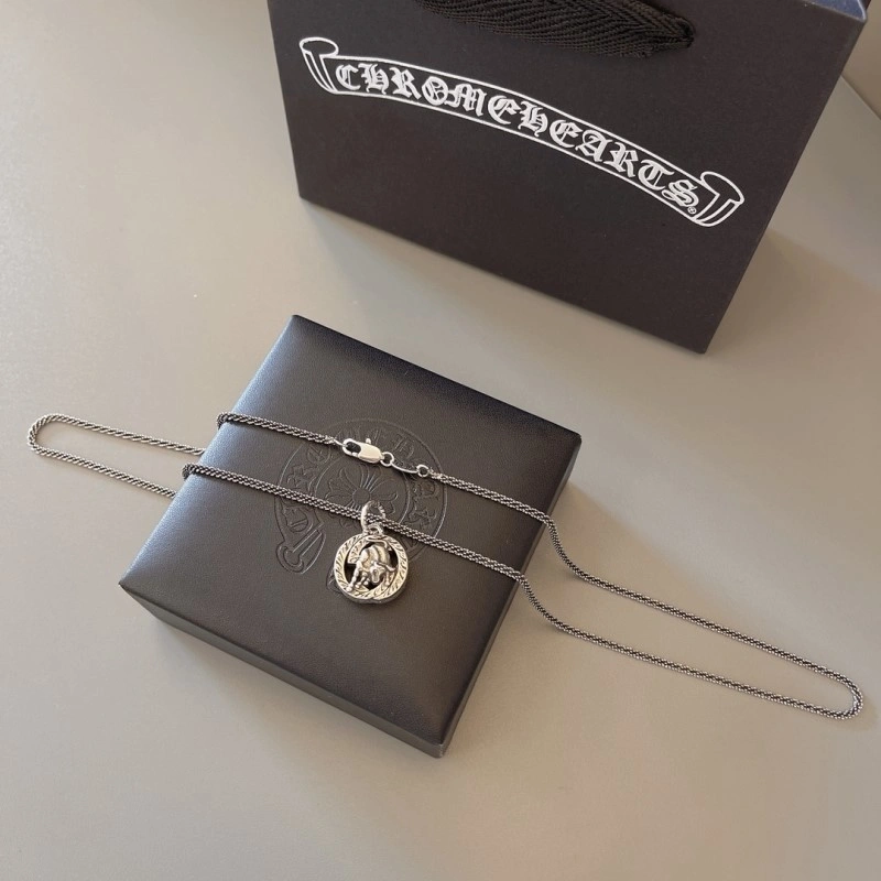 Sleek Chrome Hearts Necklaces 236785