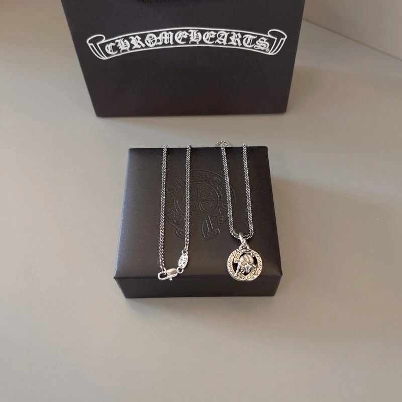 Sleek Chrome Hearts Necklaces 236785