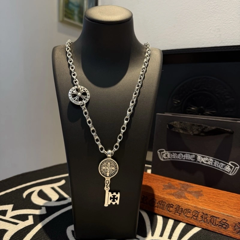 WaterResistant Chrome Hearts Necklaces 236767