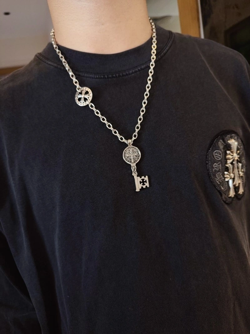 WaterResistant Chrome Hearts Necklaces 236767