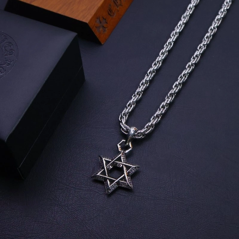 Cozy Chrome Hearts Necklaces 236667