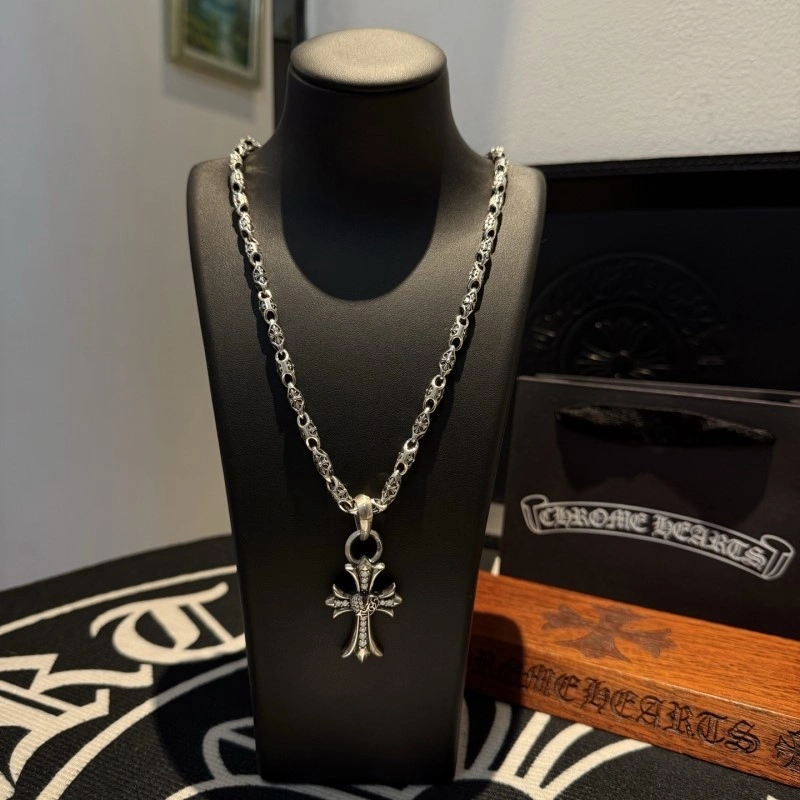 Bold Chrome Hearts Necklaces 236625