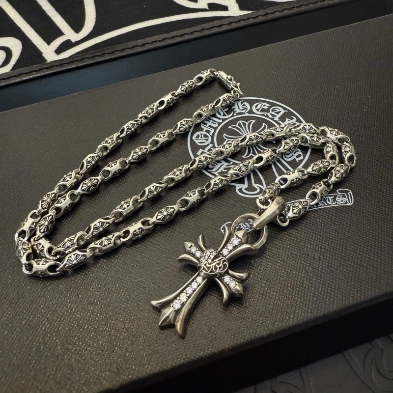 Bold Chrome Hearts Necklaces 236625