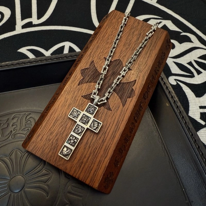 SoftTouch Chrome Hearts Necklaces 236576