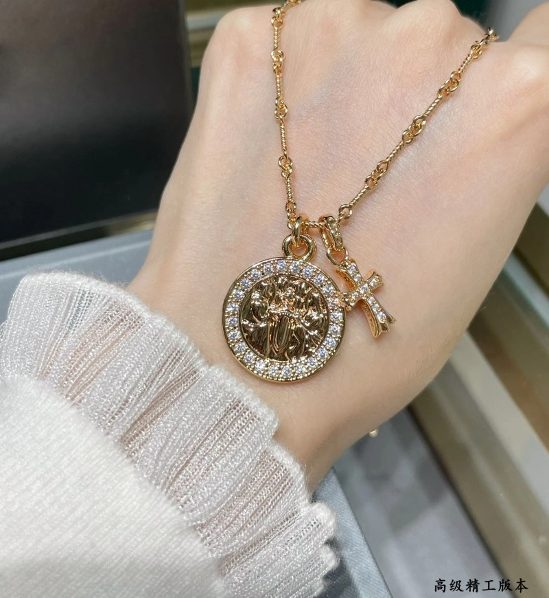 Breathable Chrome Hearts Necklaces 236440