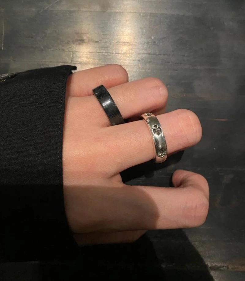Sleek Chrome Hearts Rings 241561