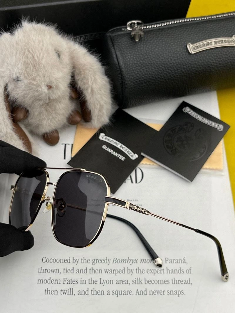 Fashionable Chrome Hearts Sunglasses 279013