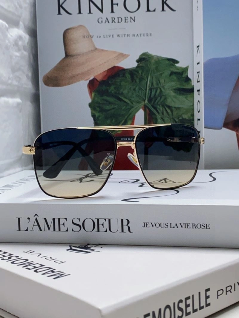 Sleek Chrome Hearts Sunglasses 279001