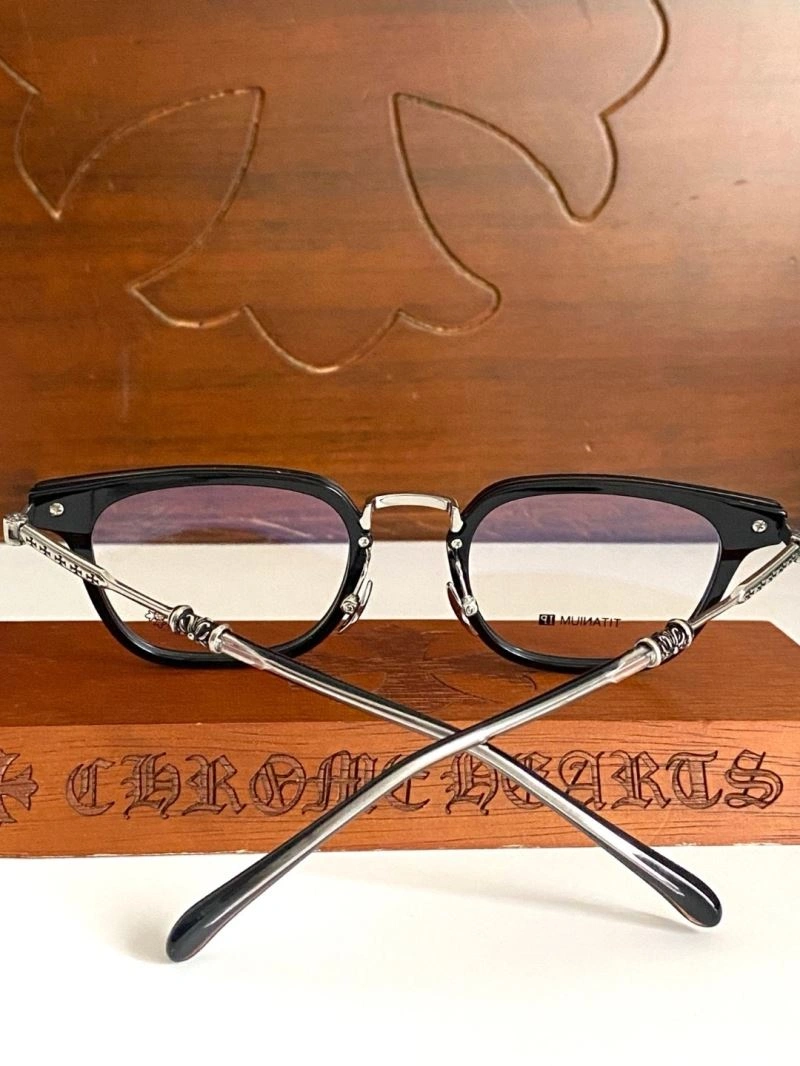 EyeCatching Chrome Hearts Sunglasses 279046