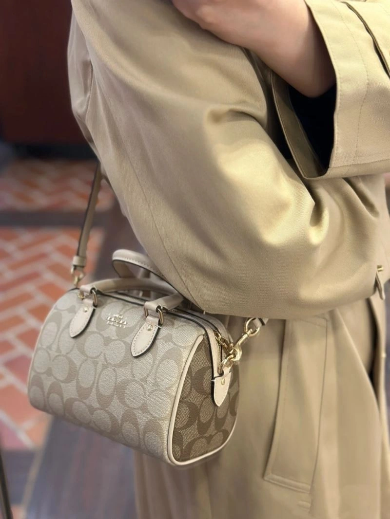 Coach Pillow Bags ModernLook 85745