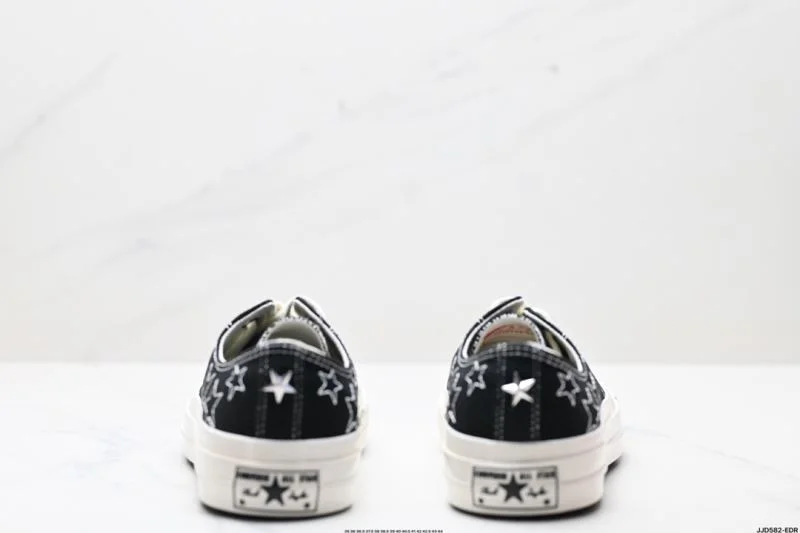 Flexible Converse Shoes 3668