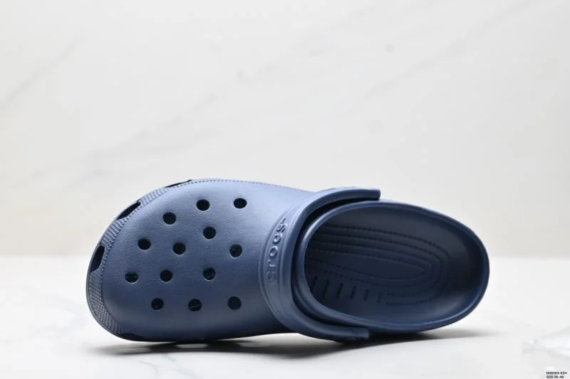 Fashionable Crocs Sandals 3577