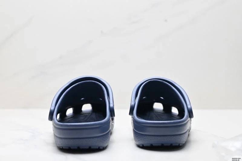 Fashionable Crocs Sandals 3577