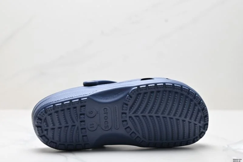 Fashionable Crocs Sandals 3577