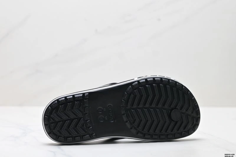 Lightweight Crocs Sandals 2525