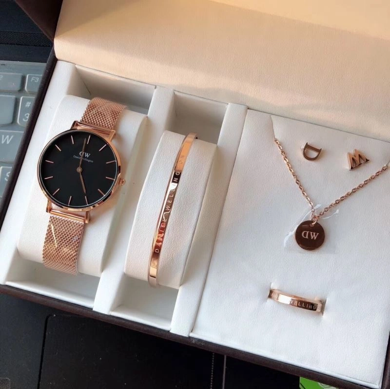 DANIEL WELLINGTON Watches Popular 182130