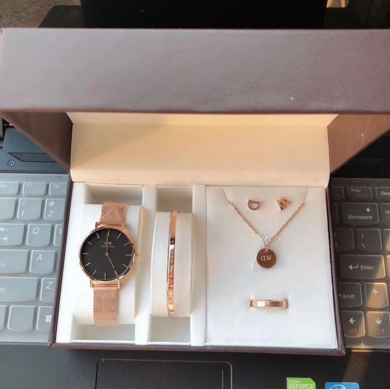 DANIEL WELLINGTON Watches Popular 182130