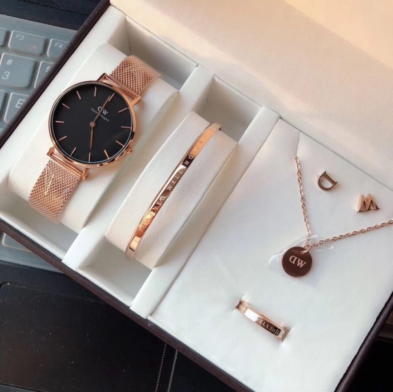DANIEL WELLINGTON Watches Popular 182130