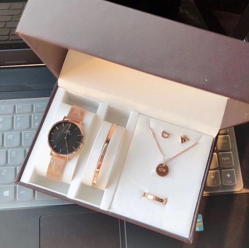 DANIEL WELLINGTON Watches Popular 182130