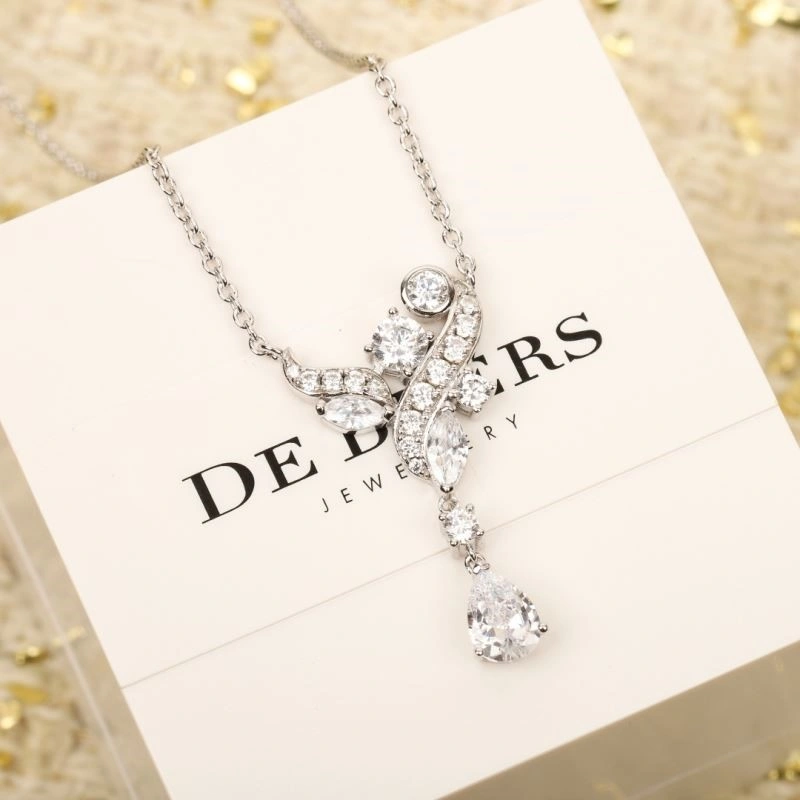 SmoothTexture De Bee Necklaces 209912