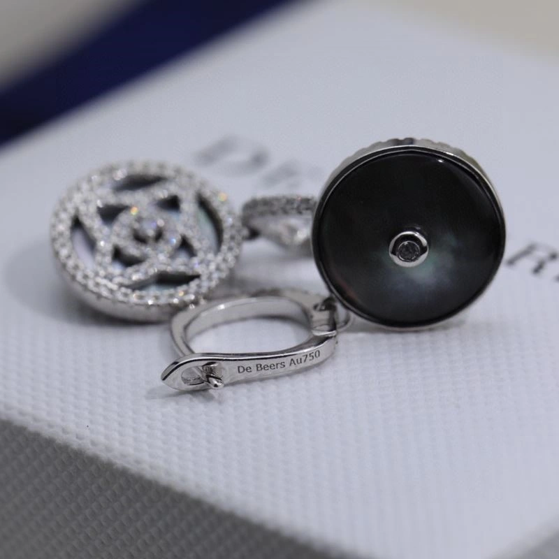 Elegant Debeers Earrings 208817