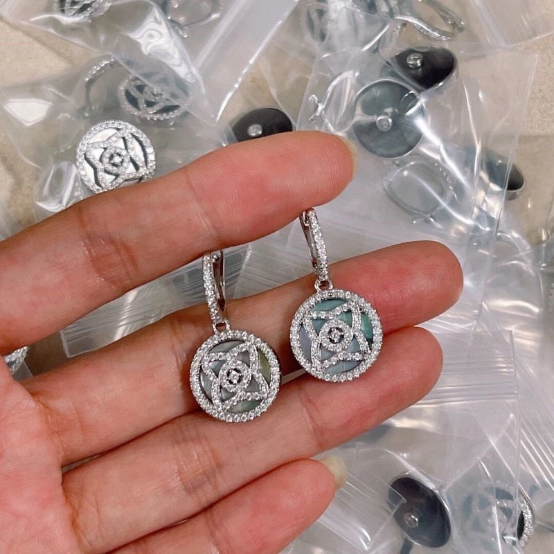 Elegant Debeers Earrings 208817