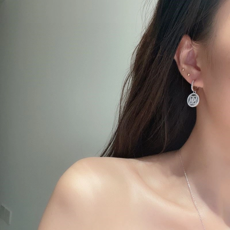 Elegant Debeers Earrings 208817
