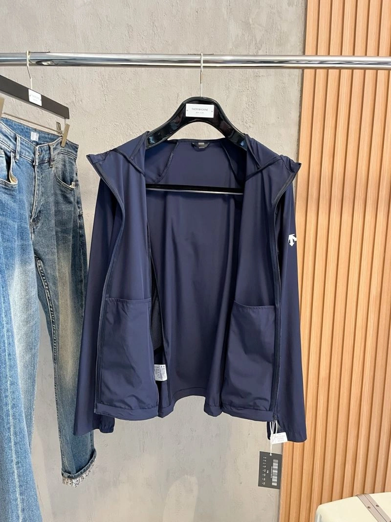 SmoothTexture Descente Outwear 161901