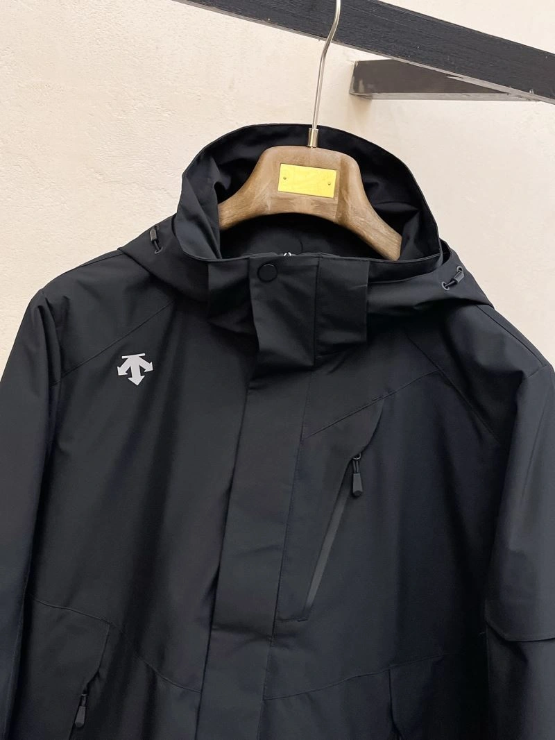 Lightweight Descente Outwear 161897