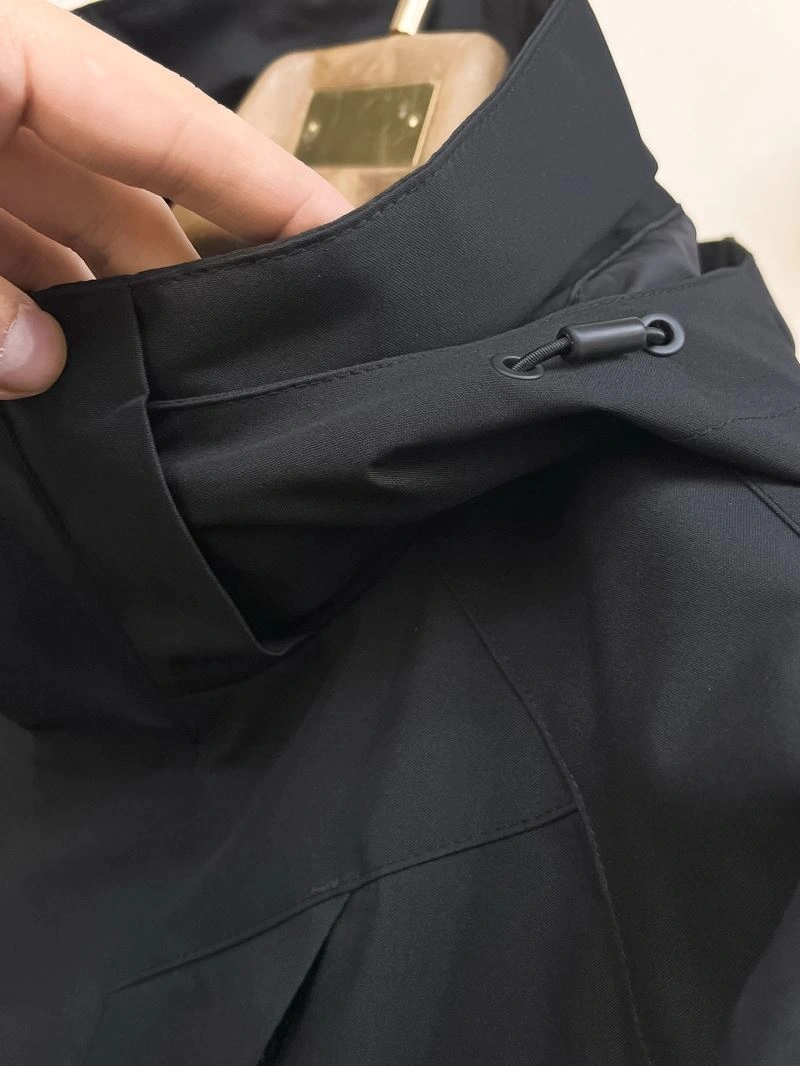 Lightweight Descente Outwear 161897