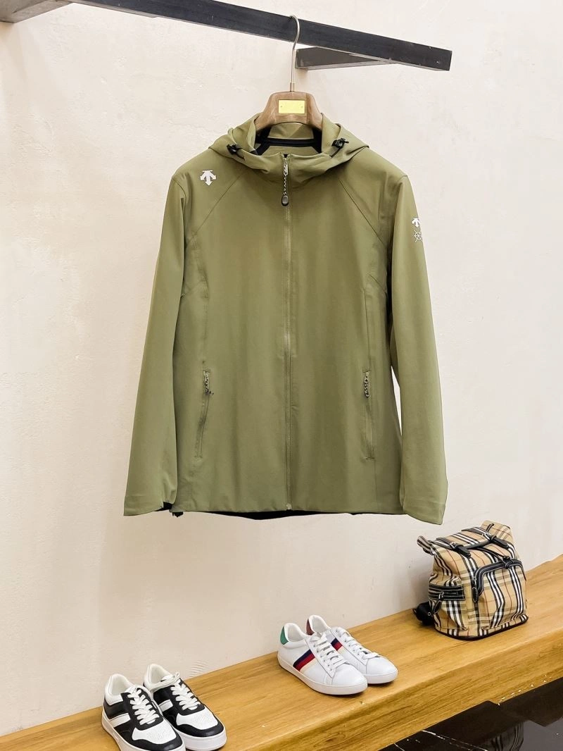 Lightweight Descente Outwear 161893