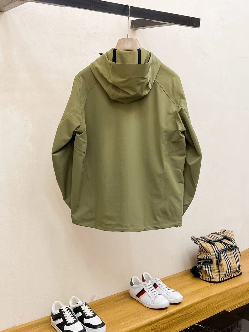 Lightweight Descente Outwear 161893