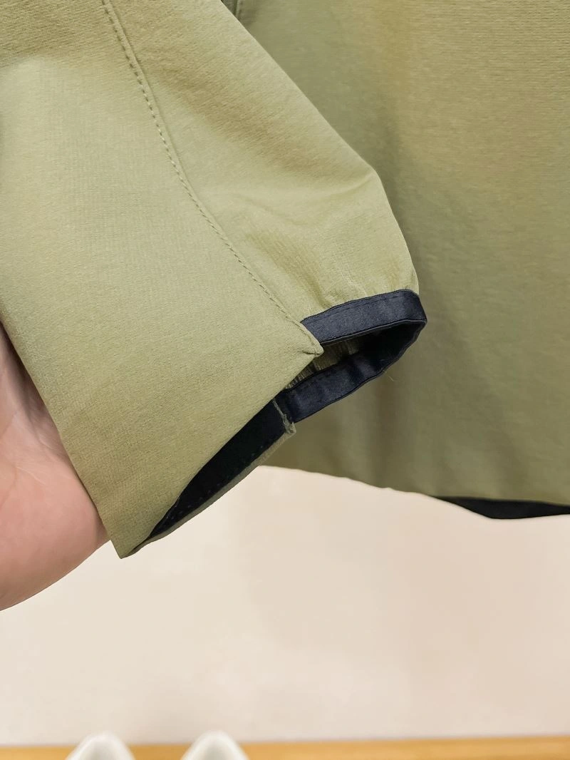Lightweight Descente Outwear 161893
