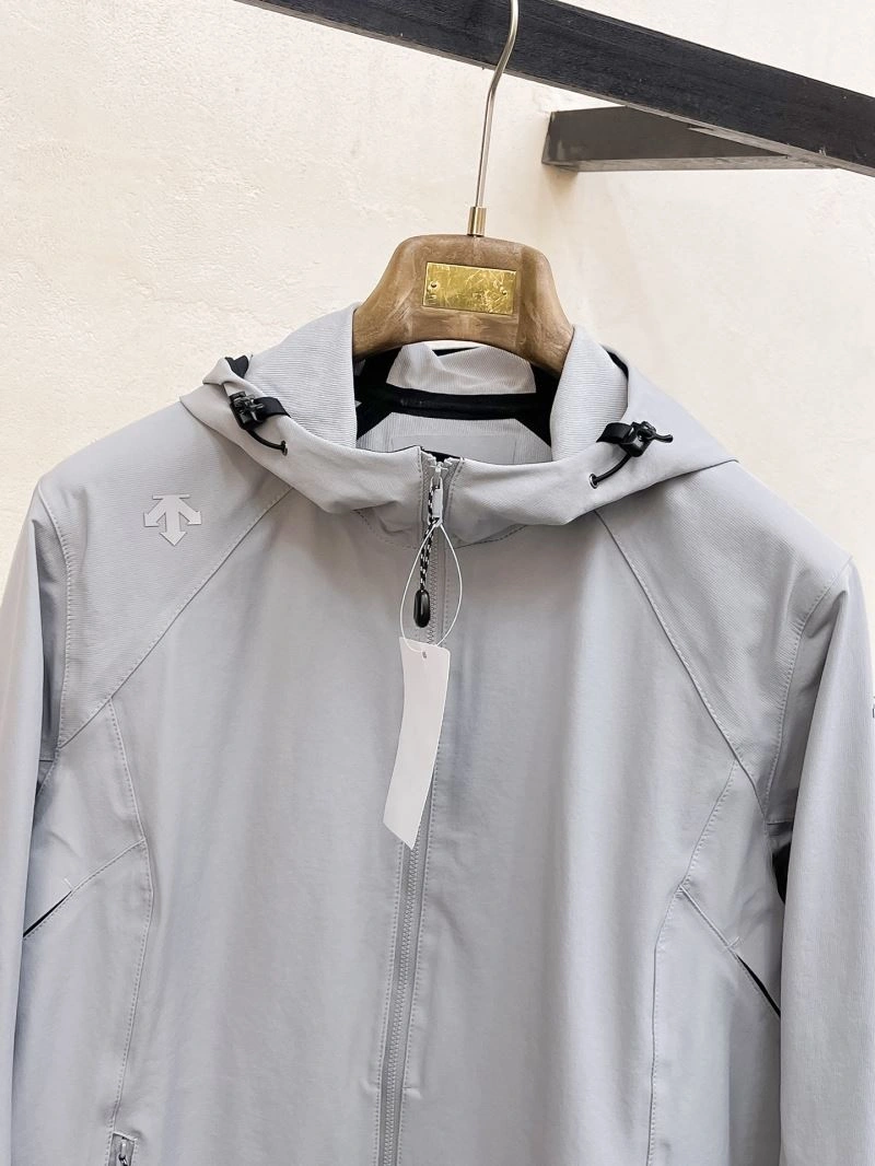 Effortless Descente Outwear 161916