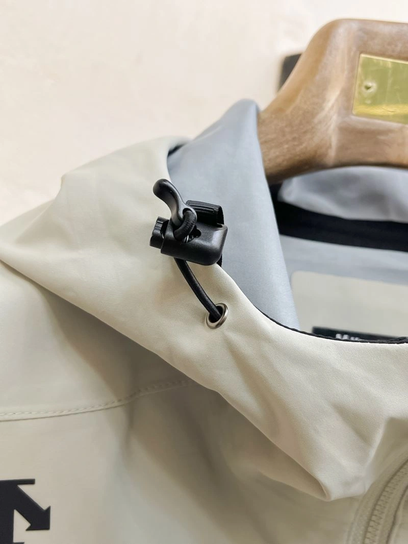Durable Descente Outwear 161880