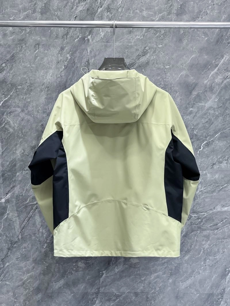 HighPerformance Descente Outwear 161911
