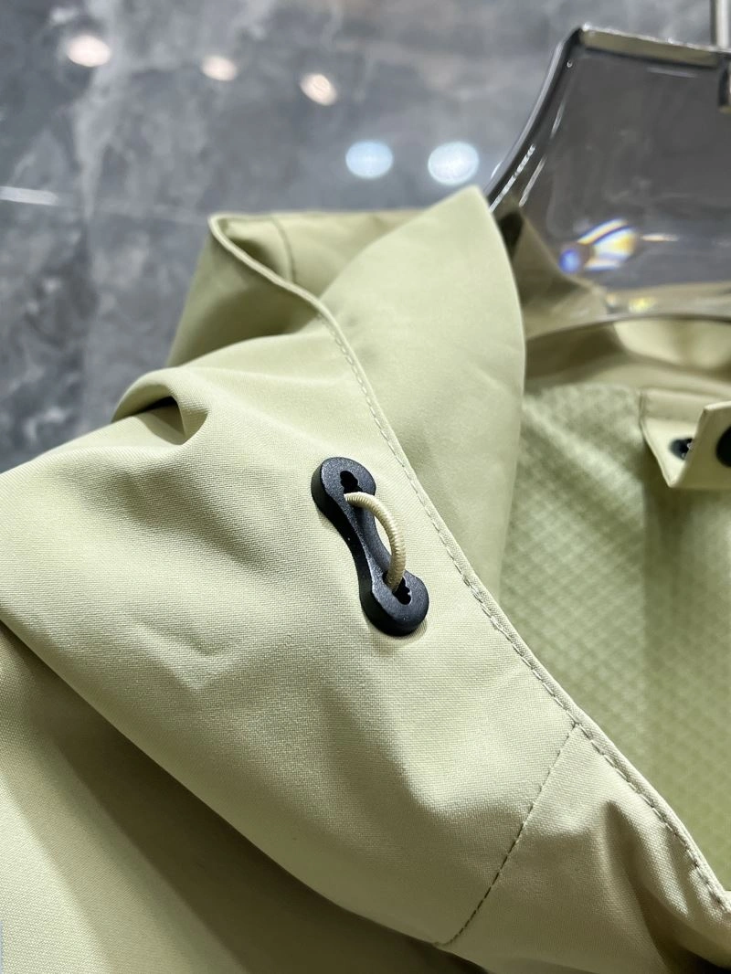 HighPerformance Descente Outwear 161911