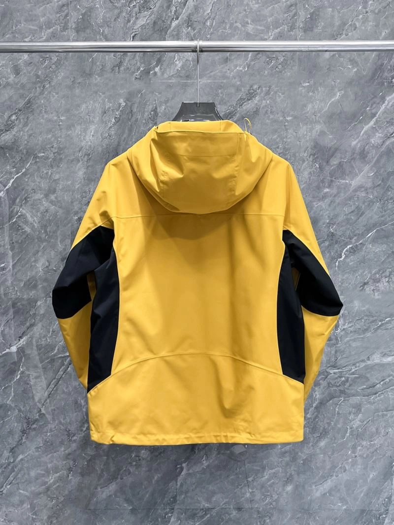 HighQuality Descente Outwear 161874