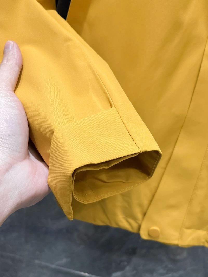 HighQuality Descente Outwear 161874