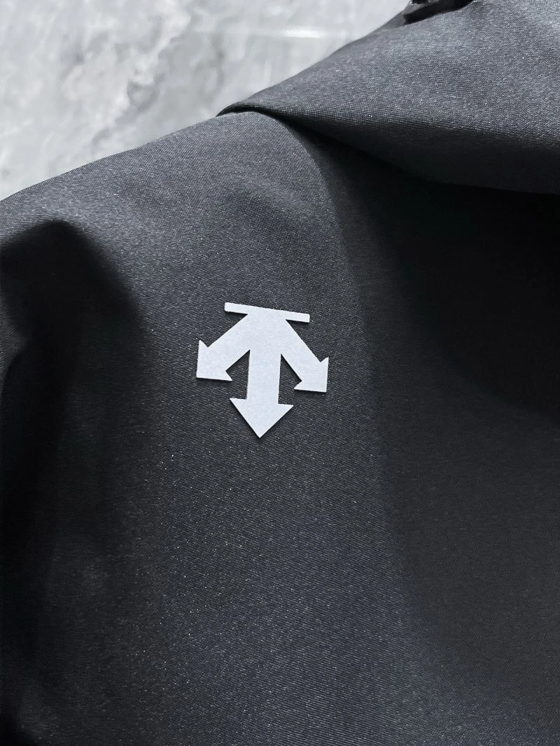 FashionForward Descente Outwear 161875
