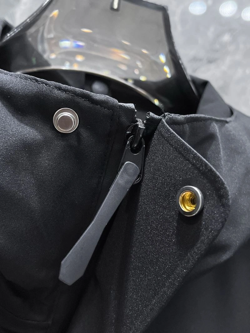 FashionForward Descente Outwear 161875