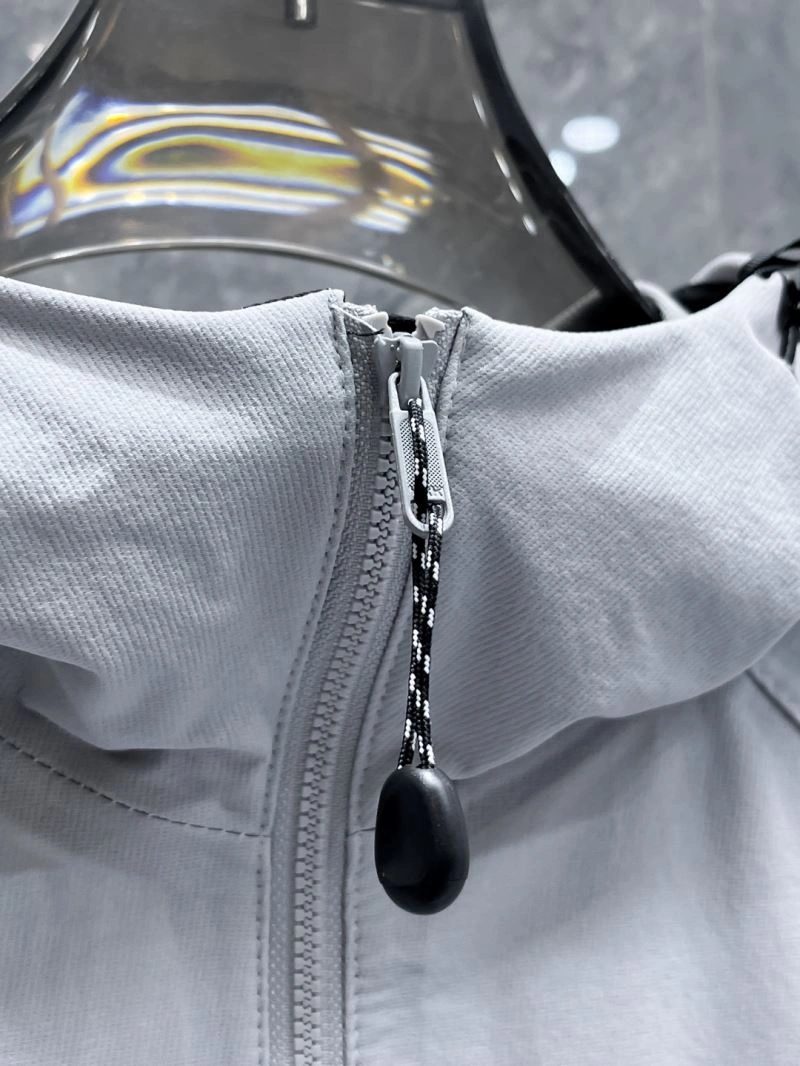 Descente Outwear Attractive 161867