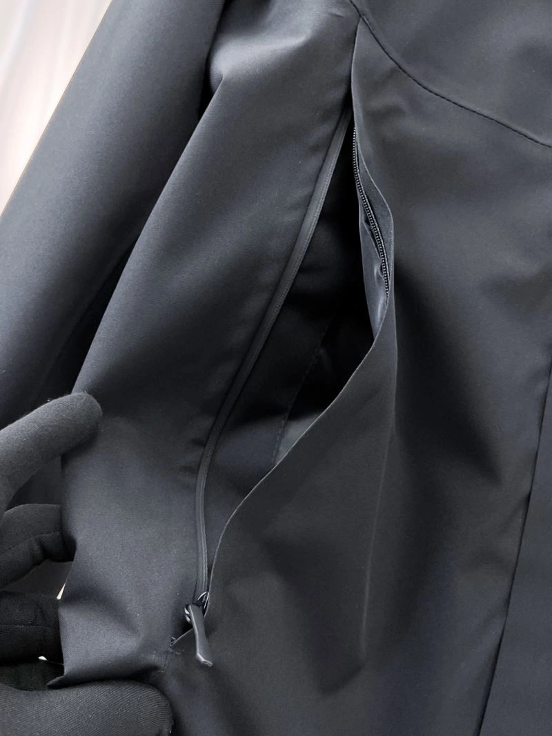 BestValue Descente Outwear 161900