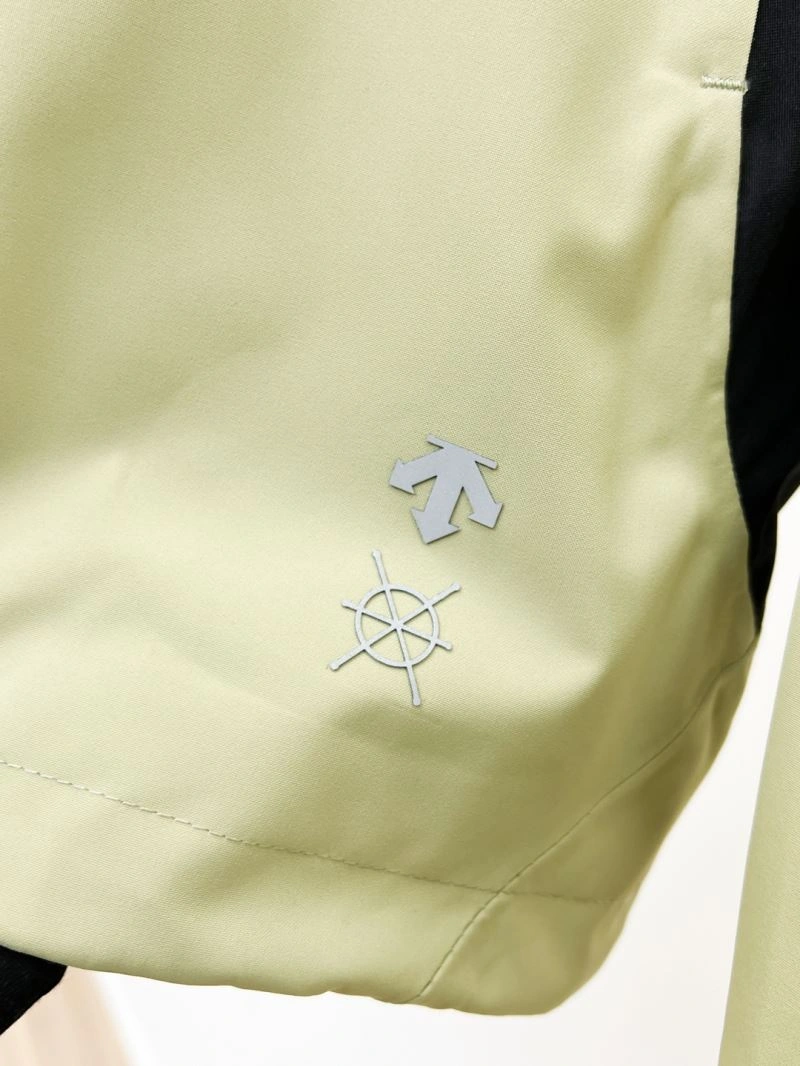 Trendsetting Descente Outwear 161870